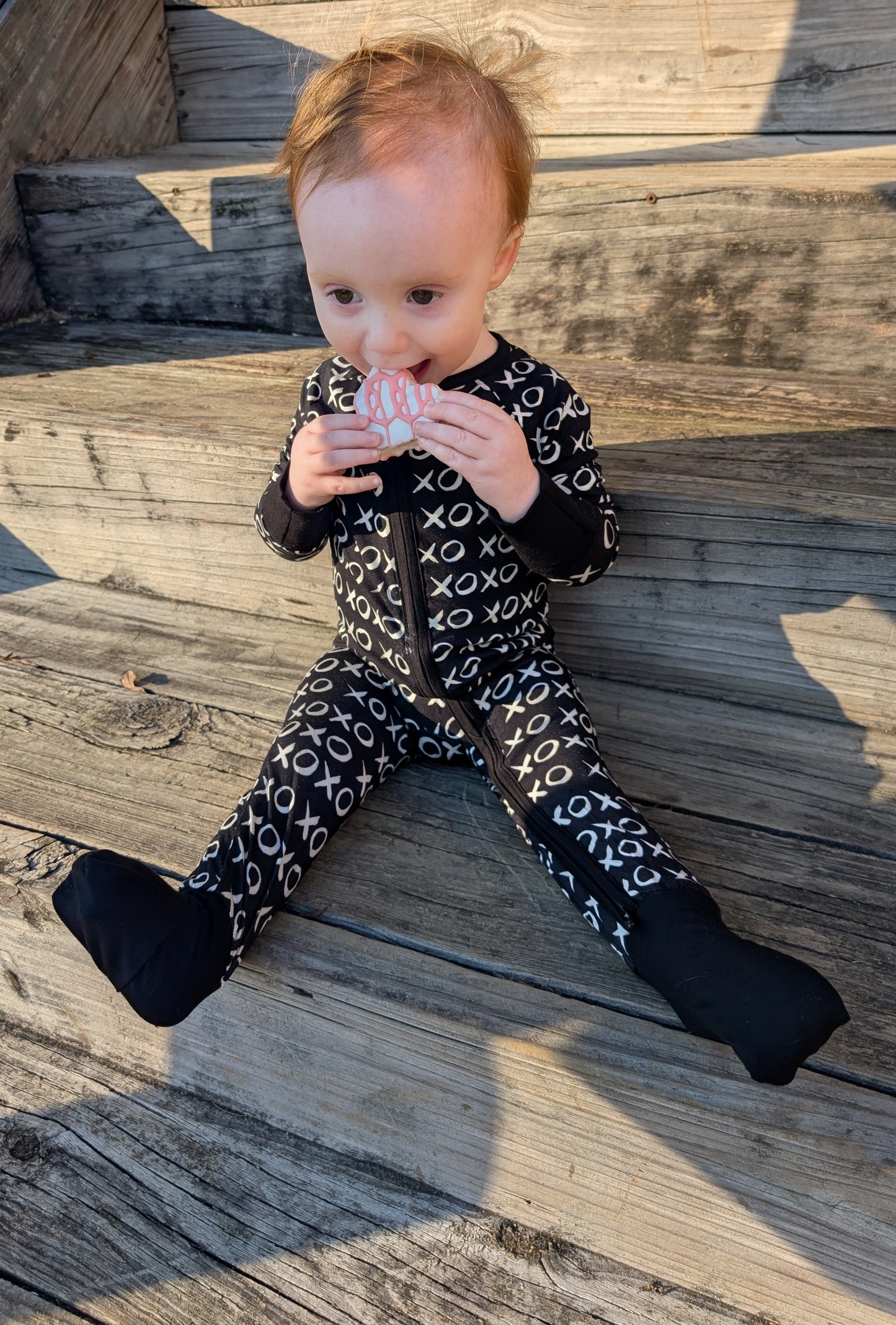 XOXO zippie
